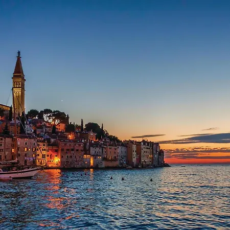 Lovely Apartment In Rovinj With Wifi *