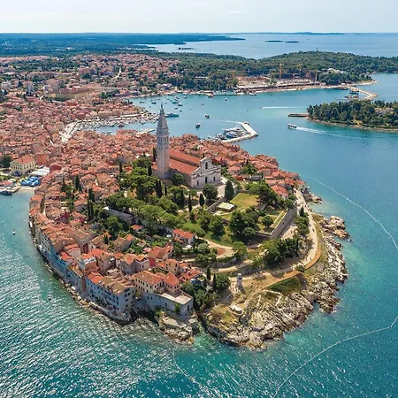 Lovely Apartment In Rovinj With Wifi *