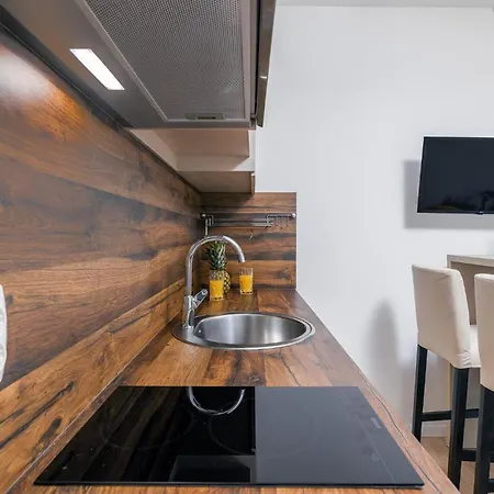 Stunning In With Kitchen Apartment