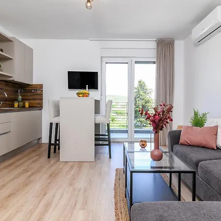 Stunning In With Kitchen Rovinj