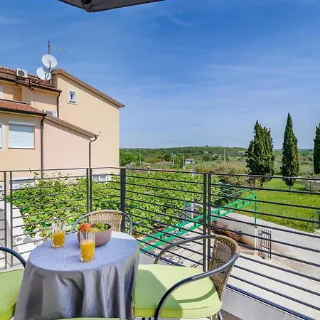 Stunning In With Kitchen Apartment