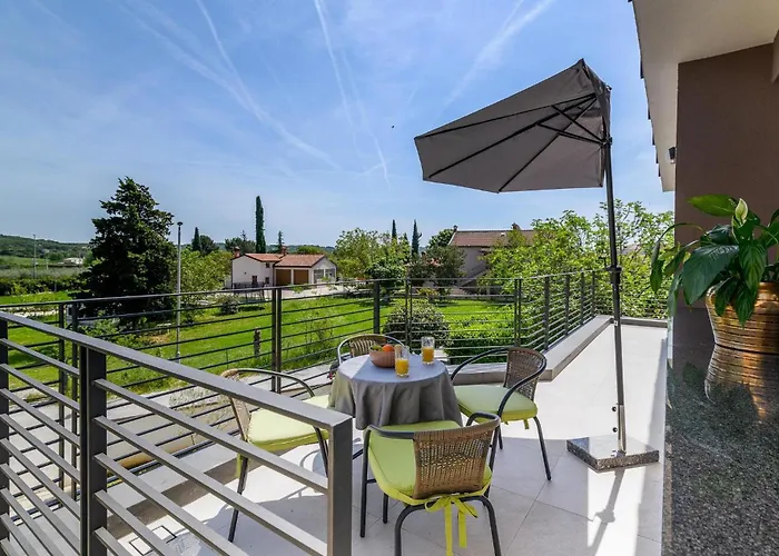 Daire 1 Bedroom Awesome In Rovinj